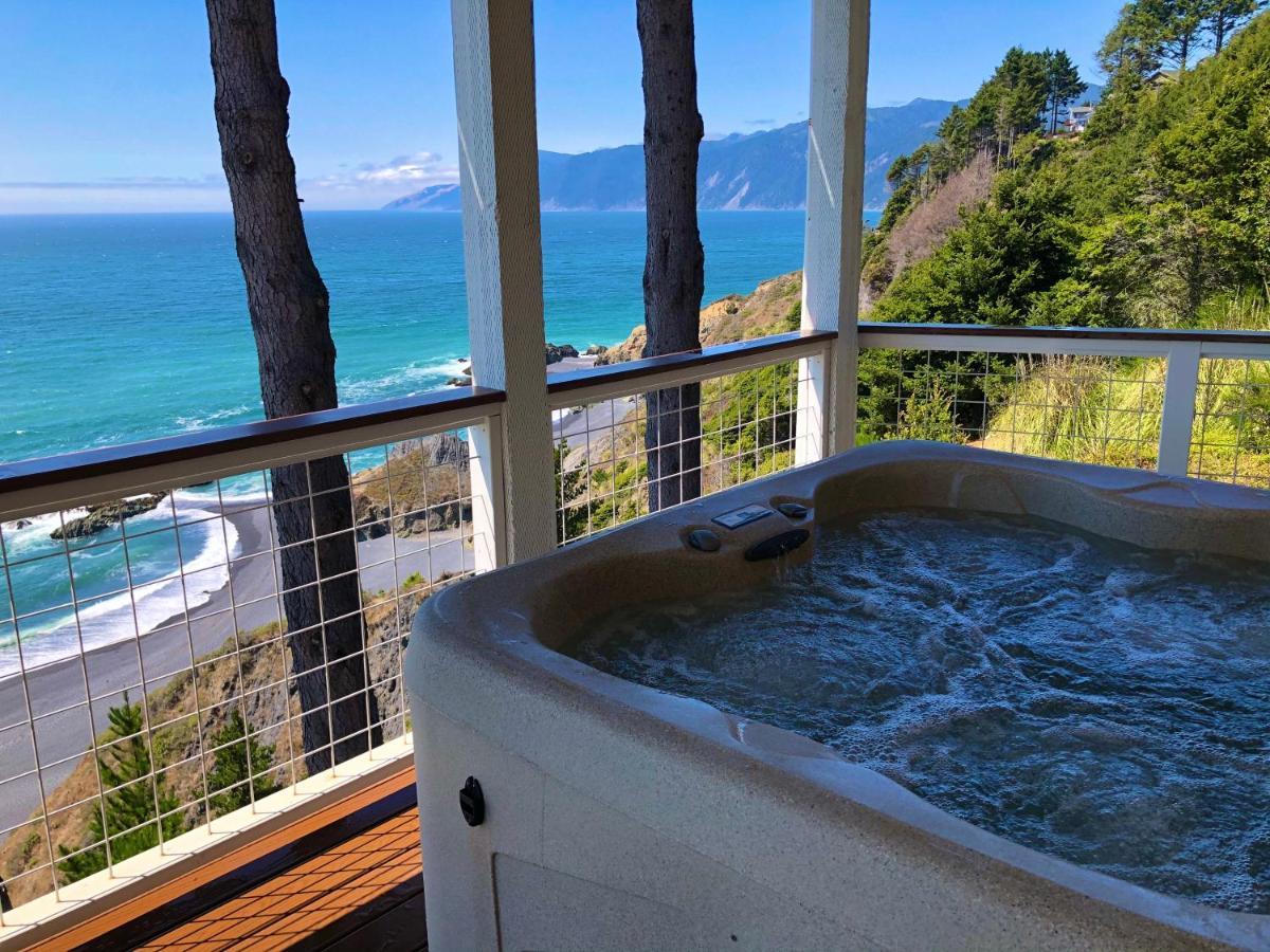Amazing Oceanview 2 Bedroom Oceanfront! By Oceanviewhottubs Shelter Cove, Ca Tesla Ev Station Exterior foto