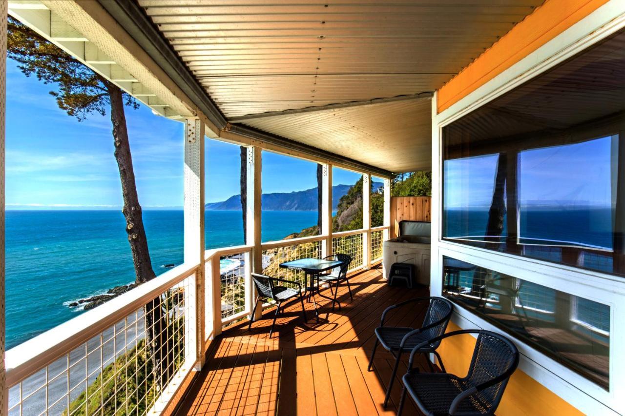 Amazing Oceanview 2 Bedroom Oceanfront! By Oceanviewhottubs Shelter Cove, Ca Tesla Ev Station Exterior foto