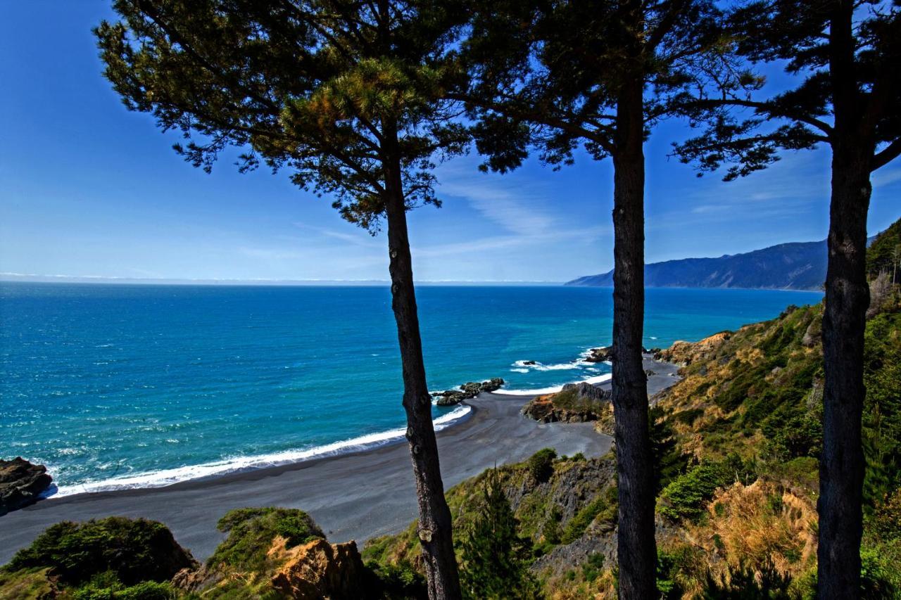 Amazing Oceanview 2 Bedroom Oceanfront! By Oceanviewhottubs Shelter Cove, Ca Tesla Ev Station Exterior foto