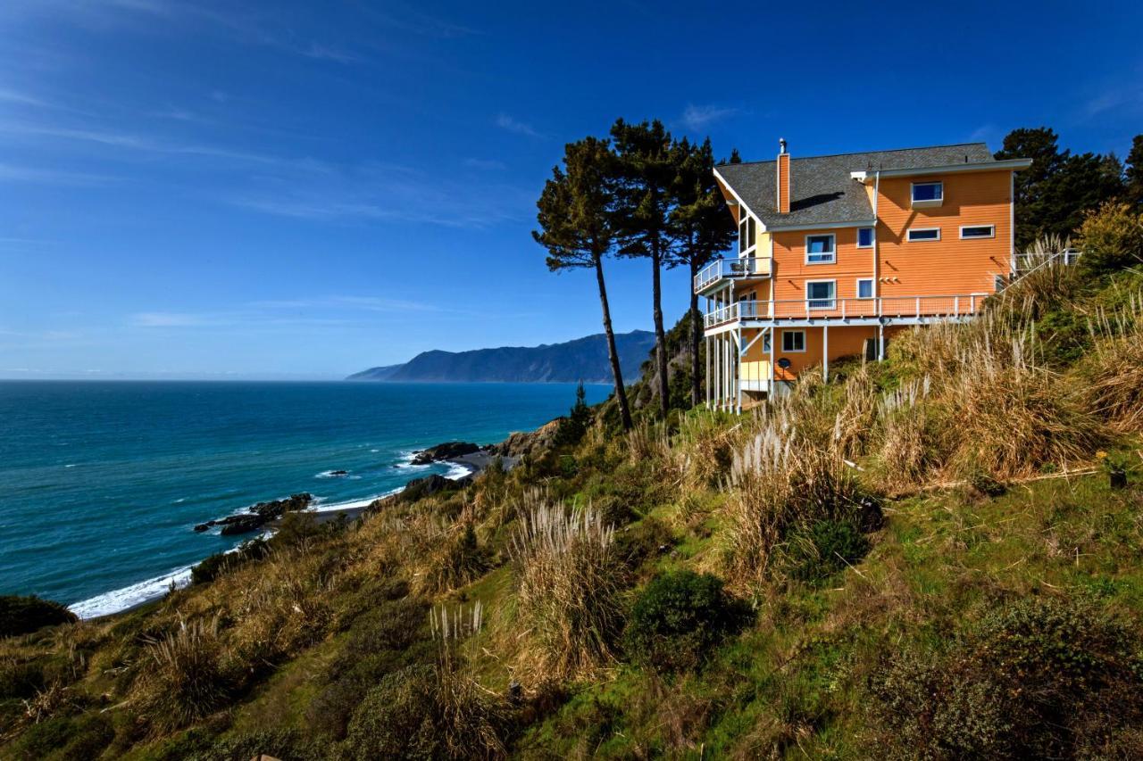 Amazing Oceanview 2 Bedroom Oceanfront! By Oceanviewhottubs Shelter Cove, Ca Tesla Ev Station Exterior foto